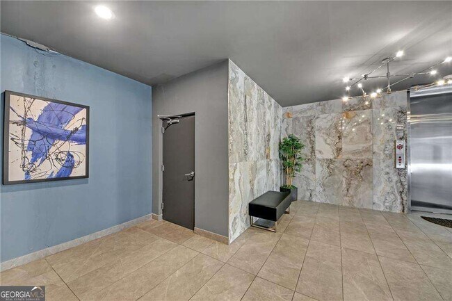 Building Photo - 6890 Peachtree Rd
