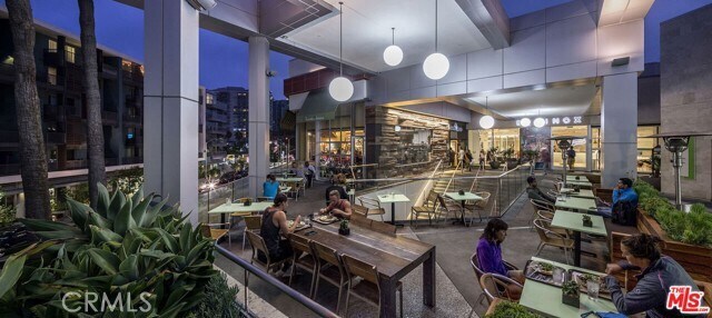 Building Photo - 4211 Redwood Ave