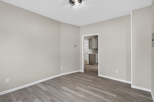 Building Photo - 378 Grand St