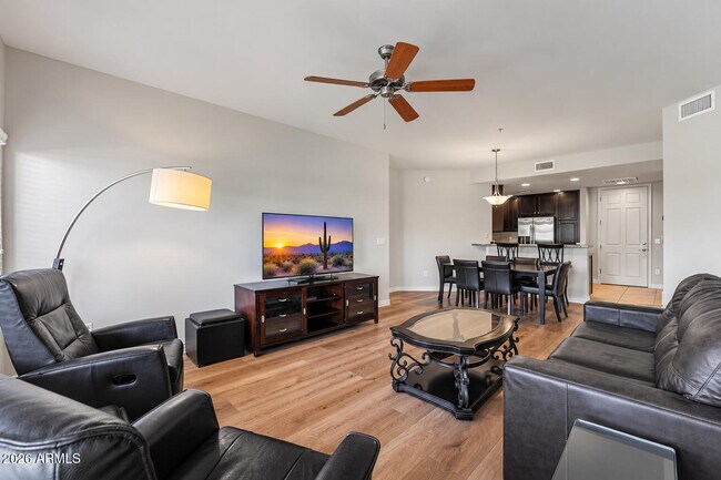 Building Photo - 5350 E Deer Valley Dr