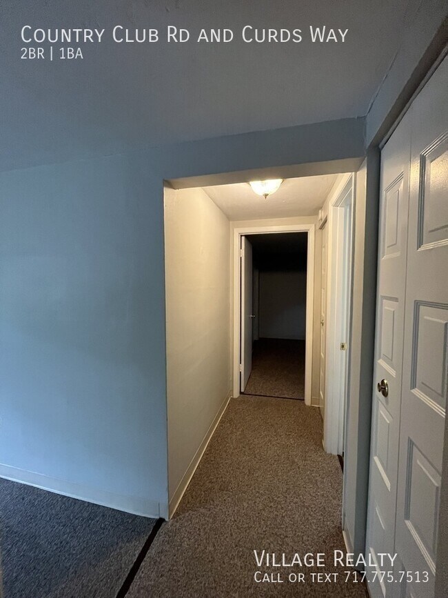 Building Photo - 671 Country Club Rd