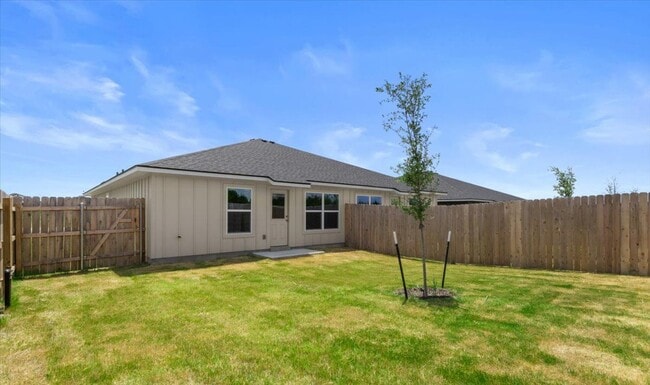 Building Photo - 911 Sevenleaf Ln