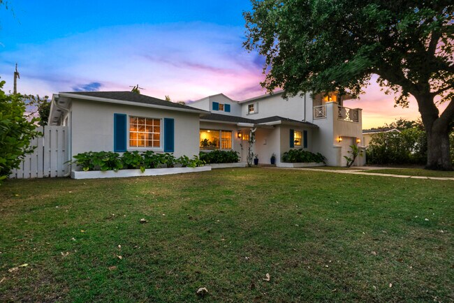 Building Photo - 240 Santa Lucia Dr