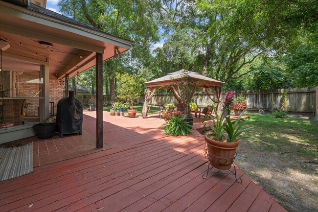 Building Photo - 2828 S Logrun Cir