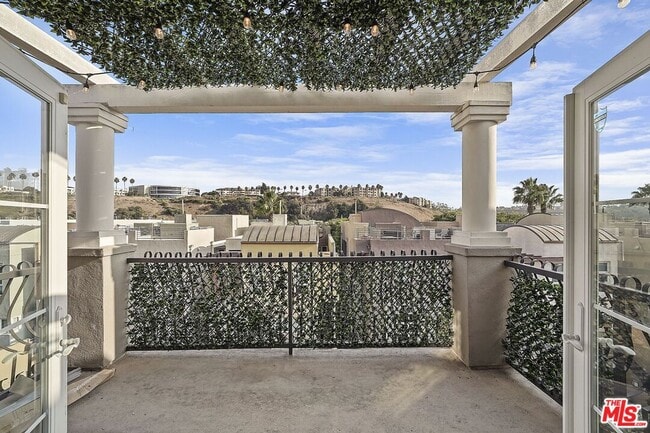 Building Photo - 13020 Pacific Promenade