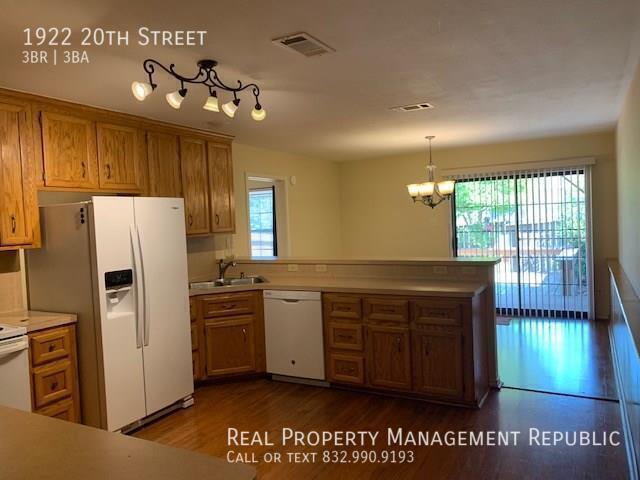 Building Photo - 1922 20th St