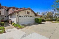 Building Photo - Beautiful Orange County Upstairs Condo! Must See!!