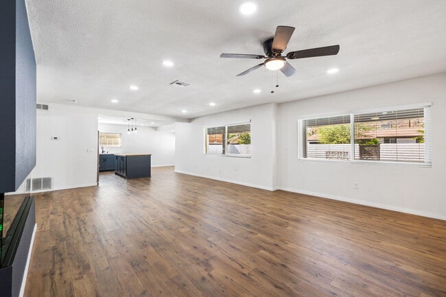 Building Photo - 51480 Avenida Obregon