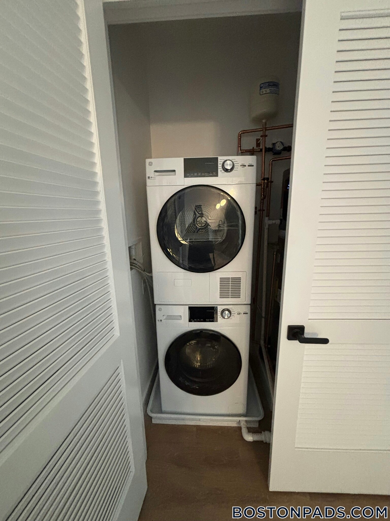 Building Photo - 199 Gardner St