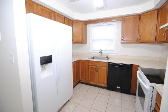 Building Photo - 18 Cadogan Way