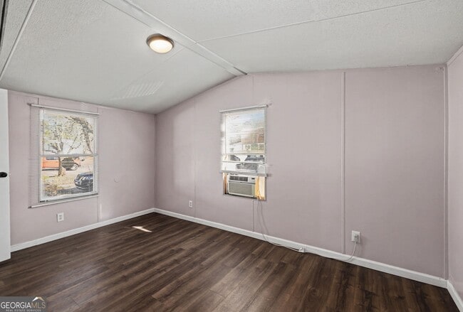 Building Photo - 73 Lillian Cir