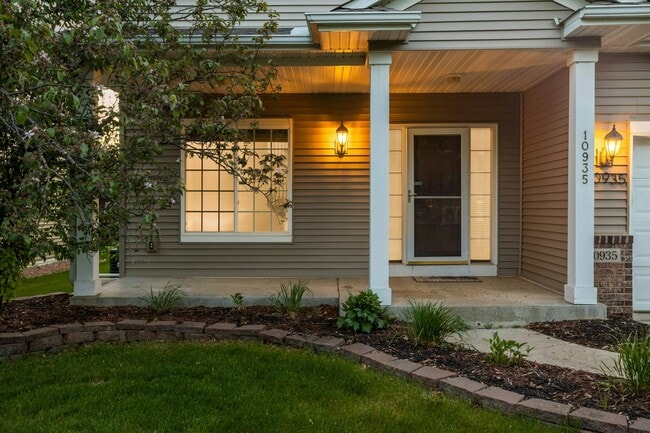 Building Photo - 10935 Eagle View Pl