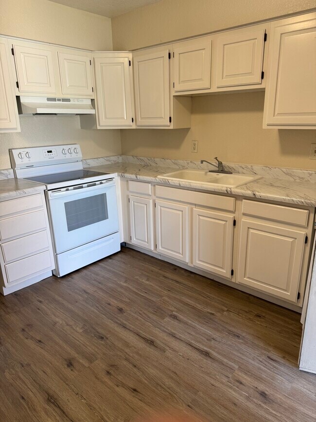 Building Photo - 4612 E Camino St