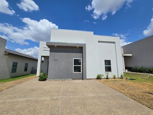 Primary Photo - 1604 Coba Dr
