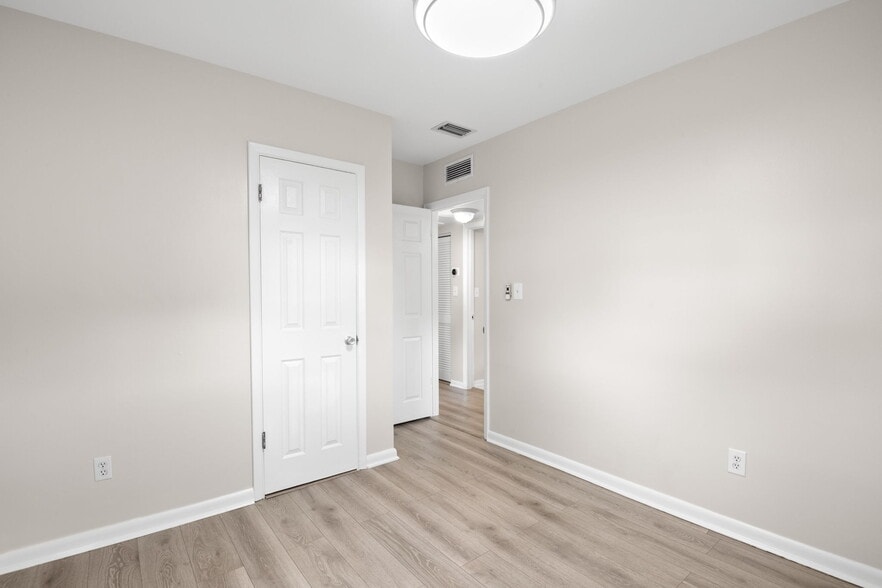 Building Photo - 5600 33rd Ave N