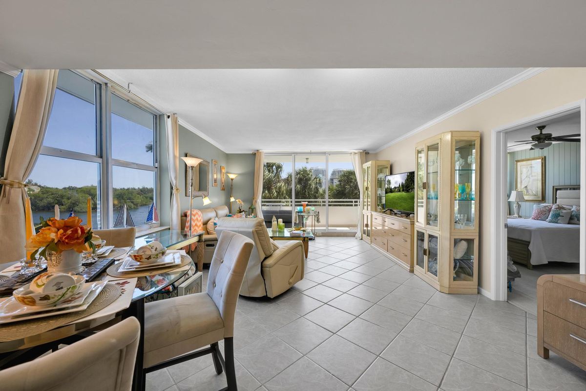 Building Photo - 888 Intracoastal Dr