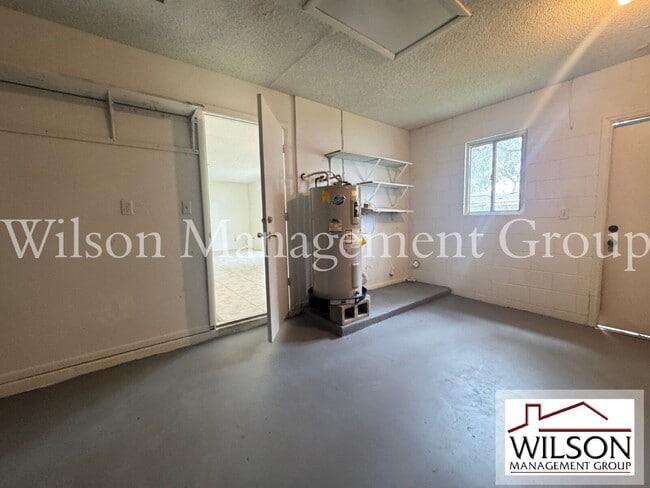 Building Photo - 1013 Arizona Ct