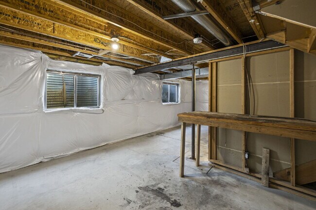 Building Photo - Convenient, Comfortable, and Close to Fort Carson and I-25! – 3BR Tri-Level in Colorado Springs!