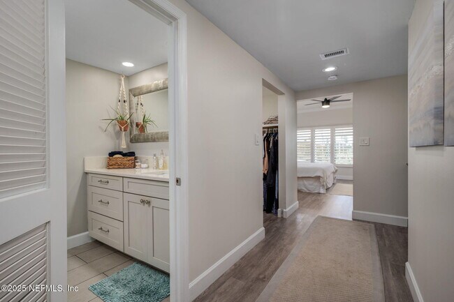 Building Photo - 3106 Harbor Dr
