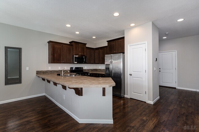 Building Photo - 33284 SW Havlik Dr