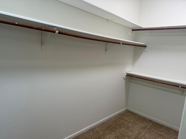 Building Photo - 9 Huntsmans Horn Cir