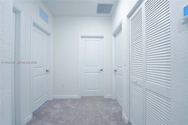 Building Photo - 4941 Peacock Wy