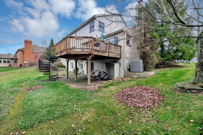 Building Photo - 1658 Grandview Dr