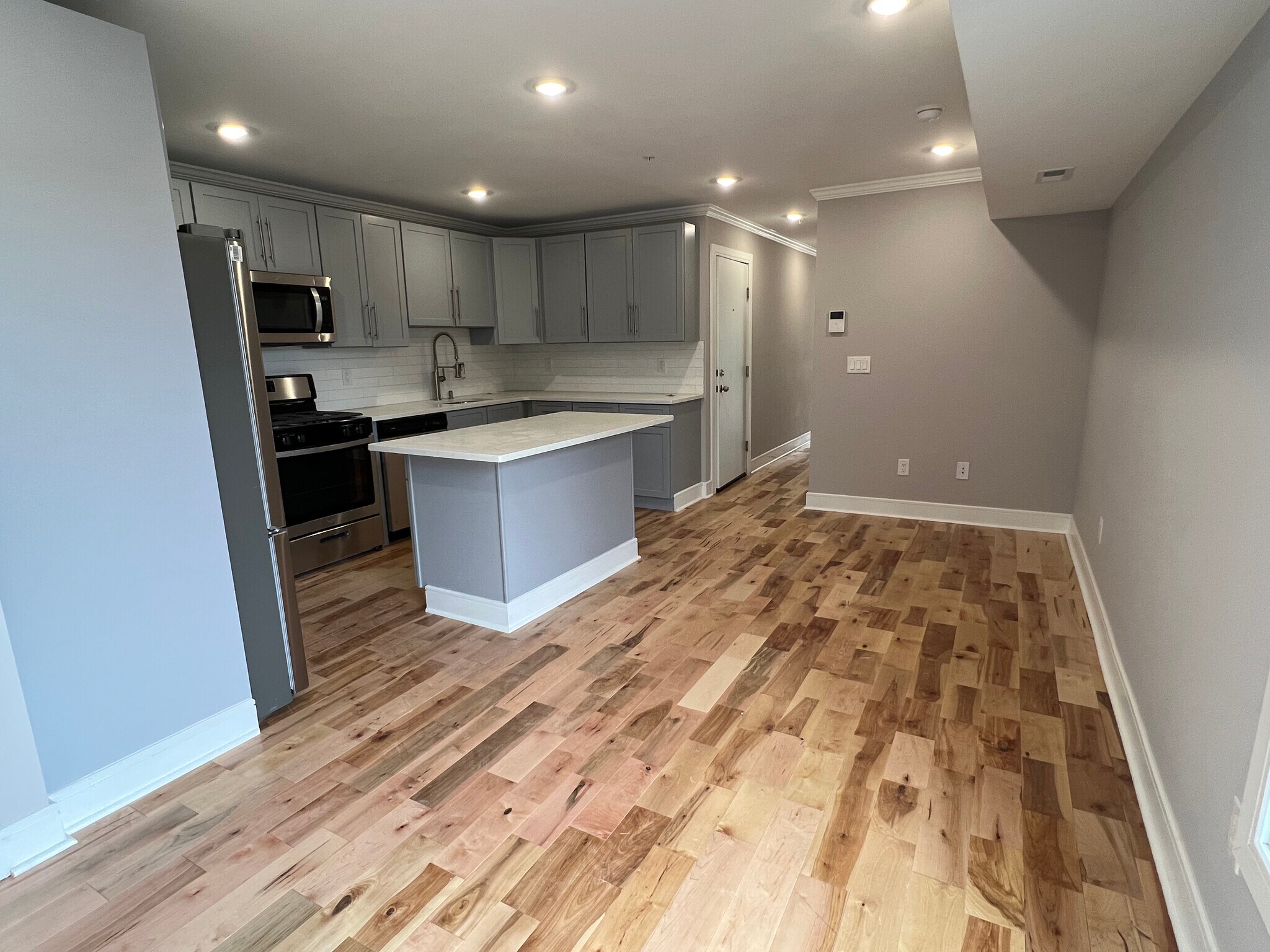 Building Photo - 5128 Spruce St