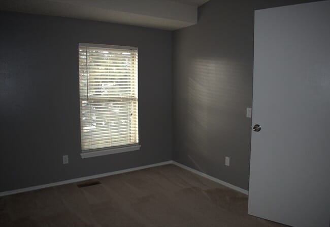 Building Photo - 3801 Smoke Tree Dr