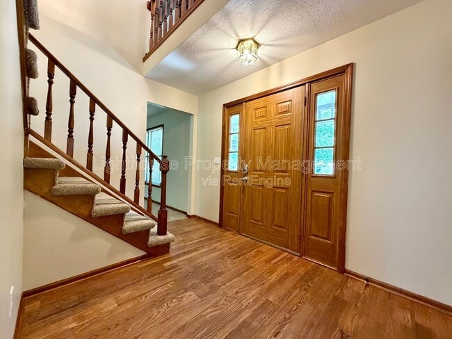 Building Photo - 3696 Senna Dr NE