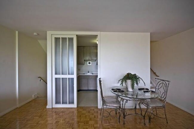 Building Photo - Duplex In Cleveland Circle , Access 3 Trains, HT HW Inn 1 FREE MONTH & NO FEE,, Balcony Elevator