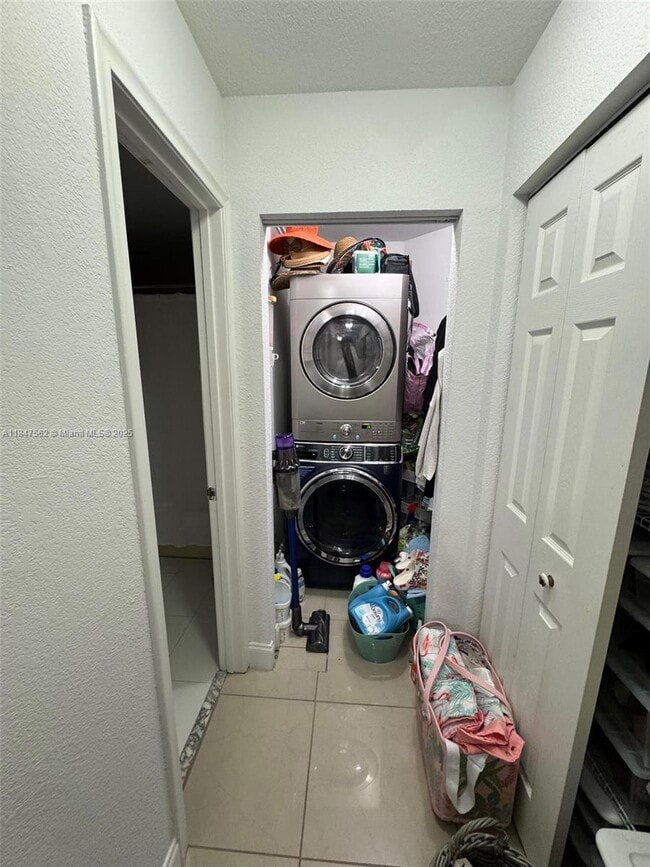 Building Photo - 6405 SW 132nd Ct Cir