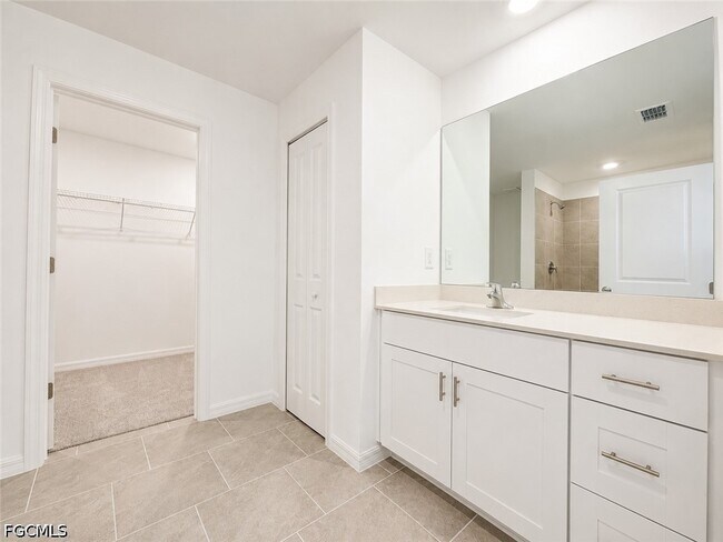 Building Photo - 11827 Cloverly Ln