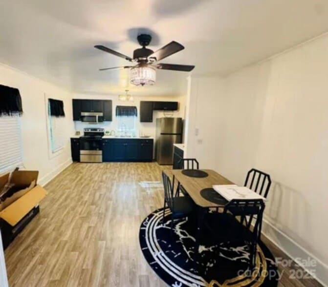 Building Photo - 229 Acl Ave