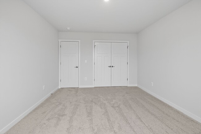 Building Photo - 43 Elmiraj Ct