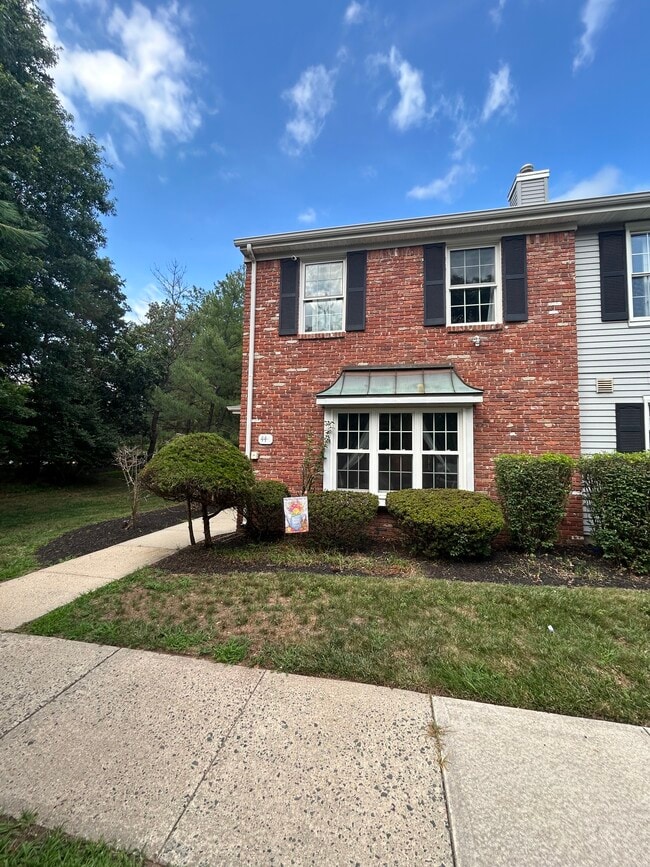 Building Photo - 448 Saint Giles Ct