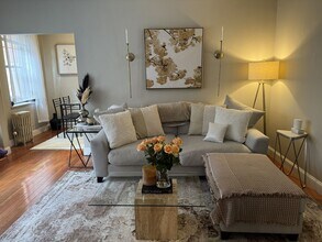 Building Photo - Check out this 1 bed in Fenway
