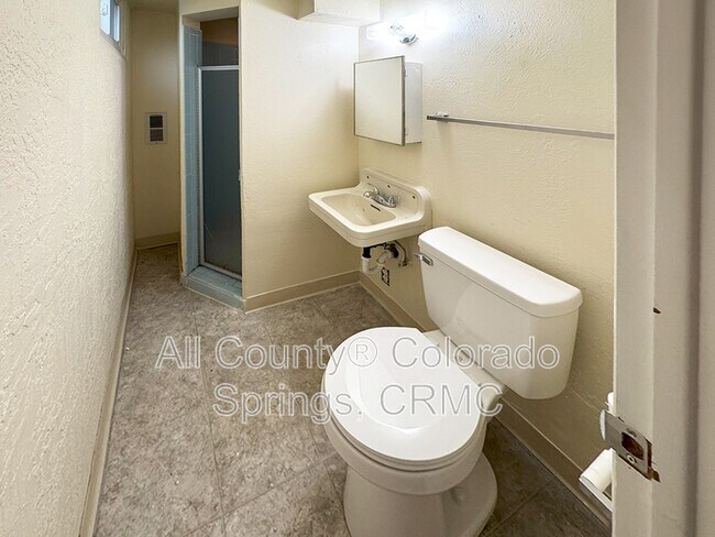 Building Photo - 2122 Meyers Ave