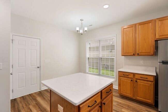 Building Photo - Updated 3BR Raleigh Home w/ Loft, Quartz Counters & 2-Car Garage