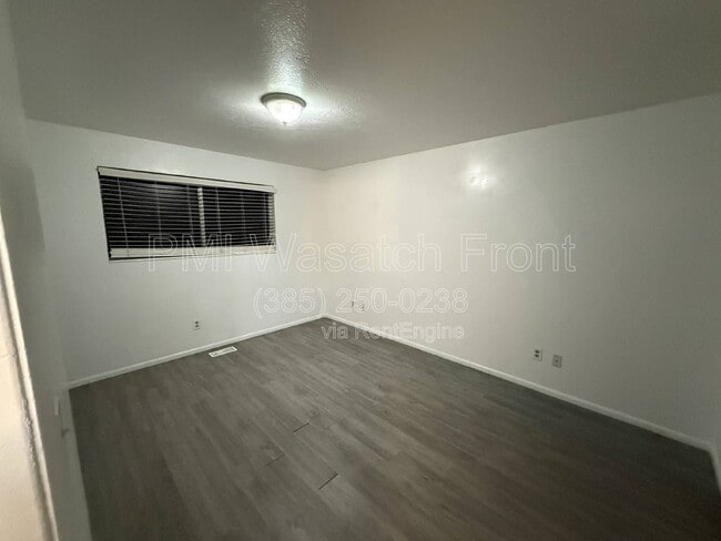 Building Photo - 211 W 4850 S