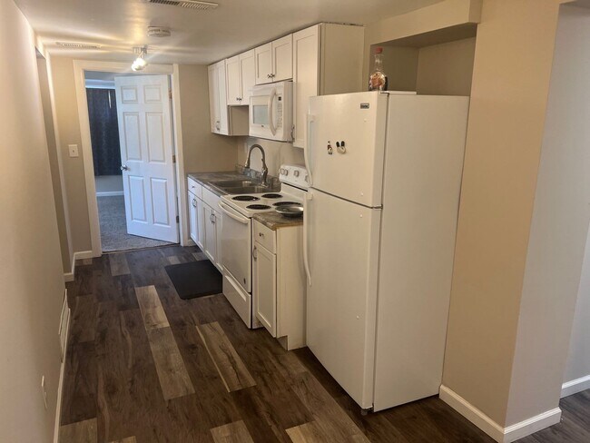 Building Photo - 3334 Michigan St