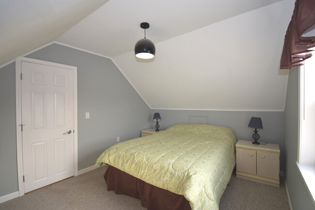 Building Photo - 3855 N Nora Ave