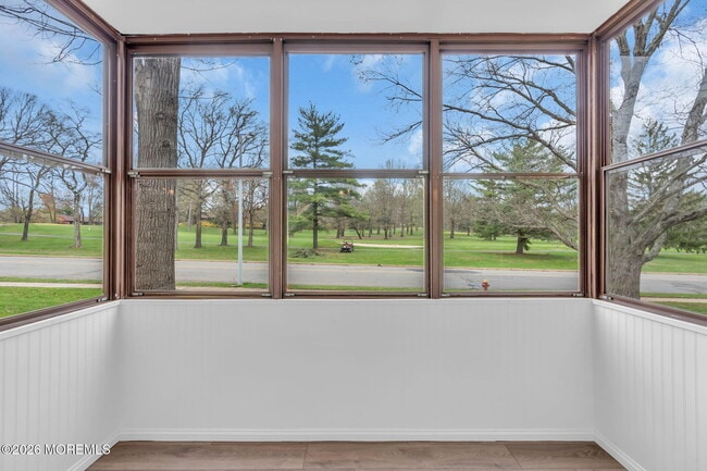 Building Photo - 168 Amberly Dr