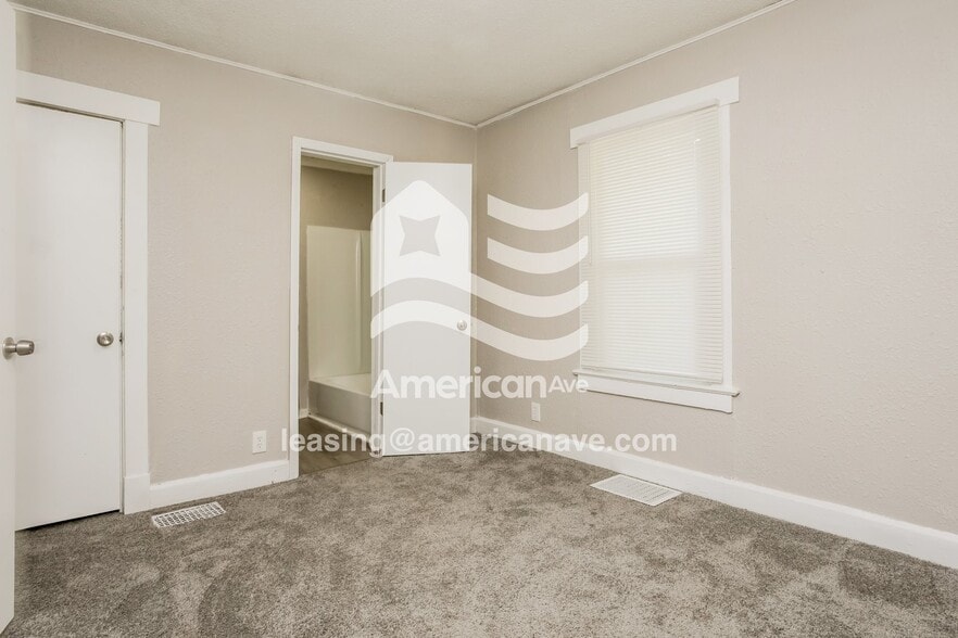 Building Photo - 522 S Hardy Ave