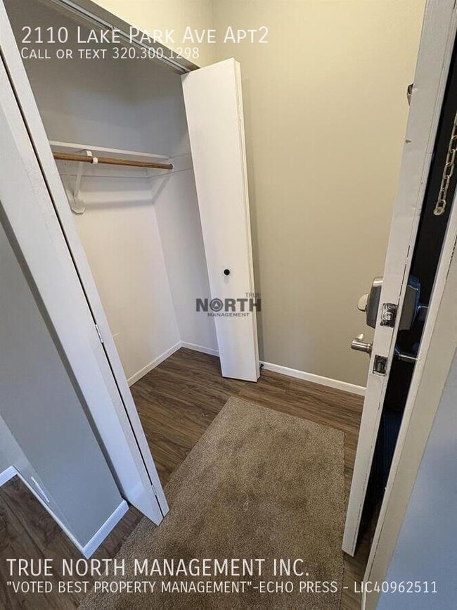 Building Photo - 2110 Lake Park Ave