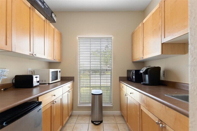 Building Photo - 2500 Winding Creek Blvd