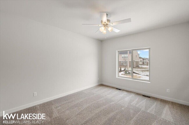 Building Photo - 34450 Maple Ln Dr