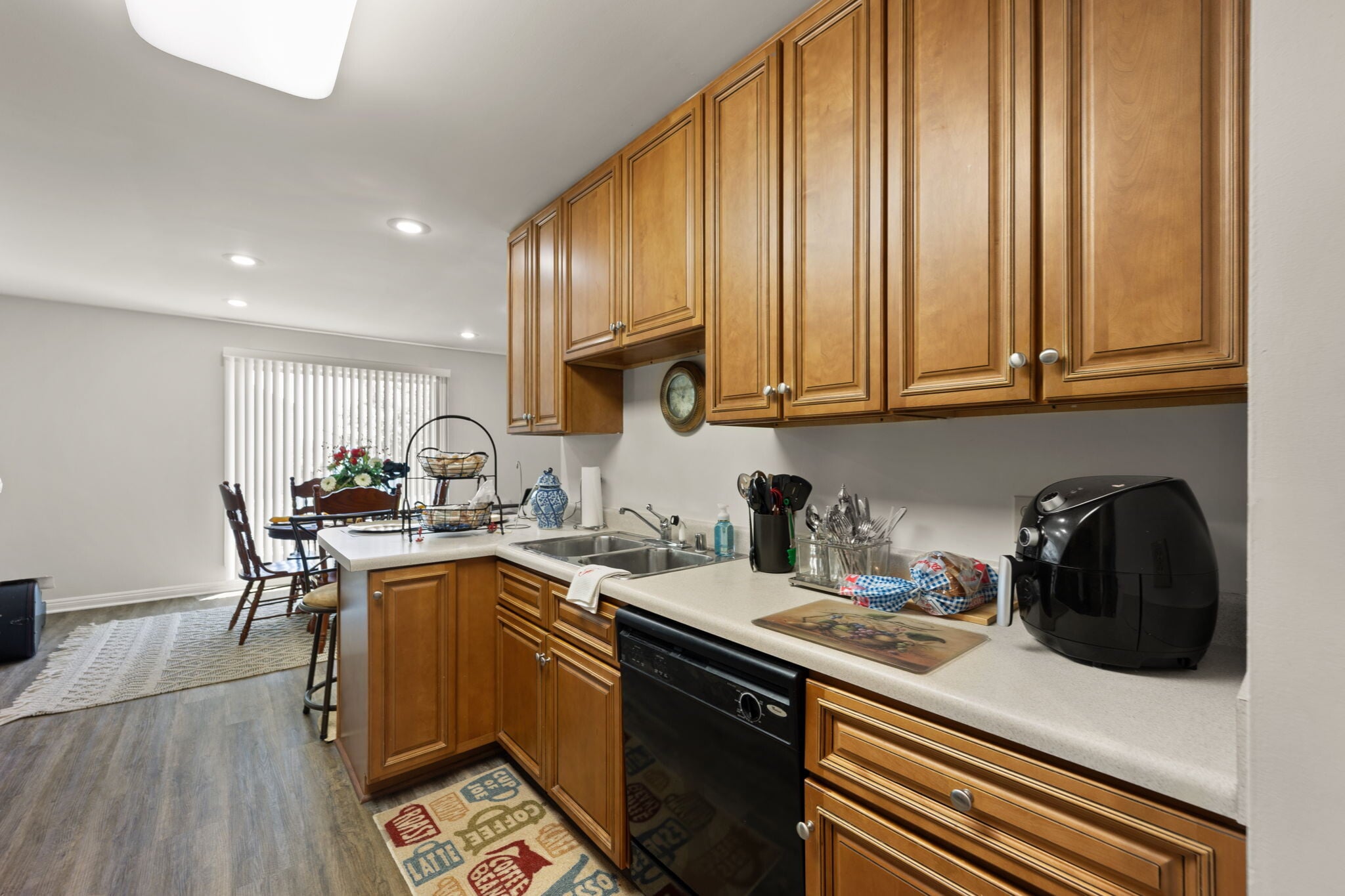 Building Photo - 22 Roks Pl