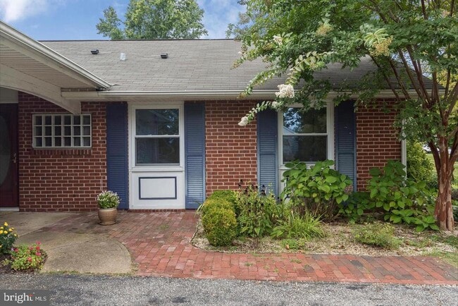 Building Photo - 12425 Stretton Ln