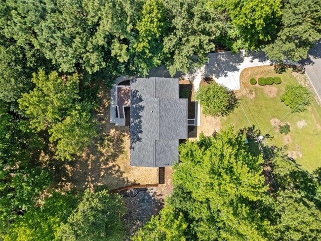 Building Photo - 6147 Allen Ivey Rd